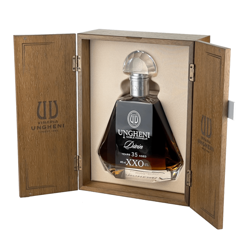 Divin Ungheni 35 ani st. Crystal in cutie suv. 0,7 l - winetime.md