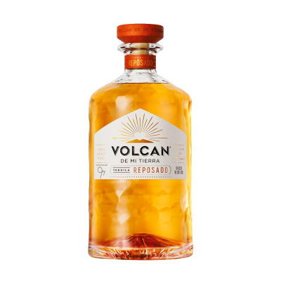 Tequila Volcan Reposado 40% 0.7 L - winetime.md
